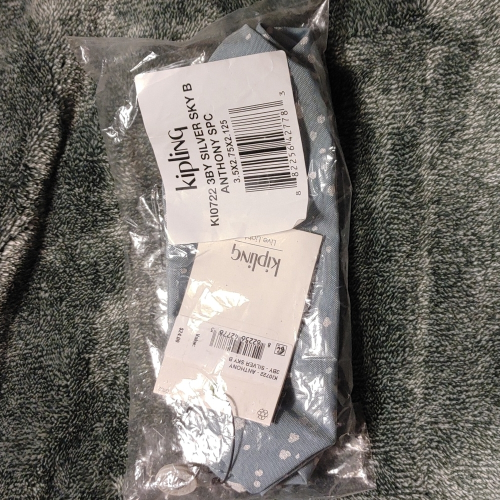 Anthony pouch